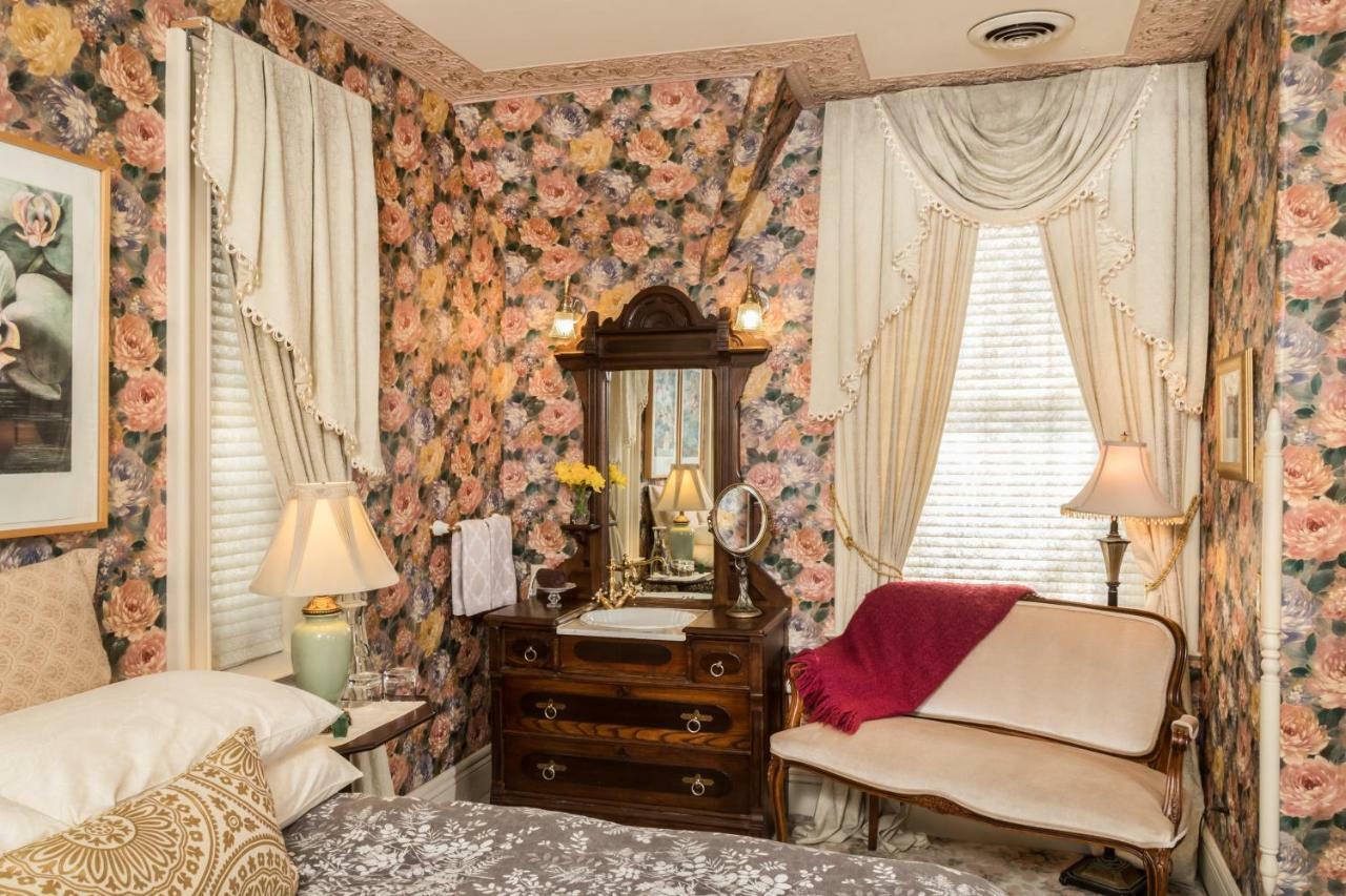 Bed & Breakfast The Livingston 4*