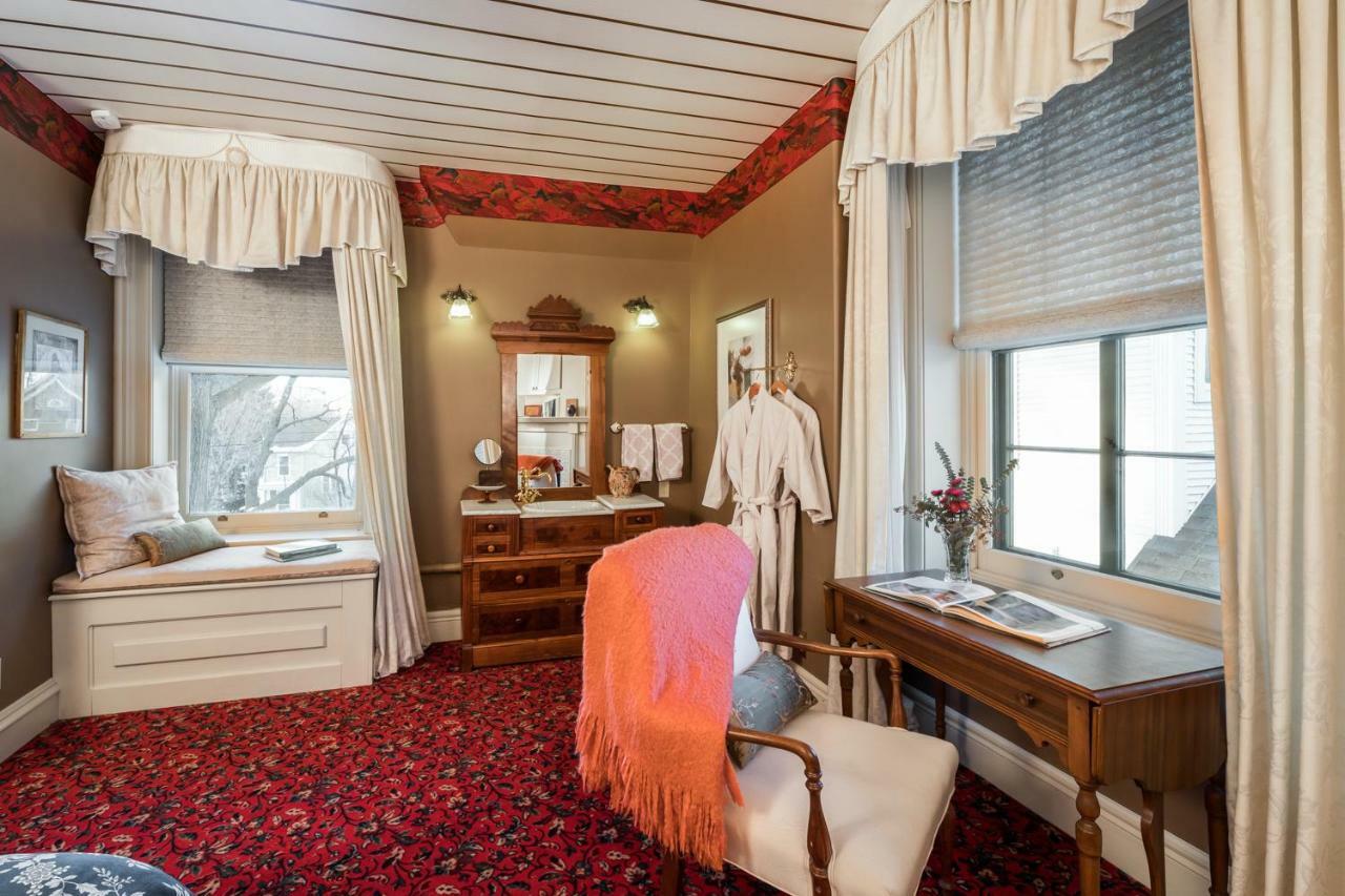 Bed & Breakfast The Livingston 4*
